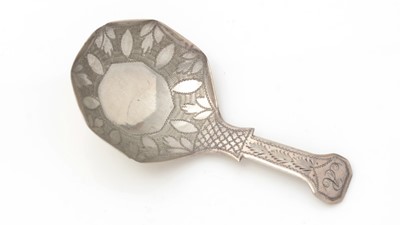 Lot 398 - A George III silver caddy spoon