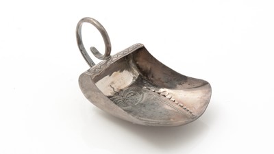 Lot 415 - A George III silver caddy spoon shaped like a scoop