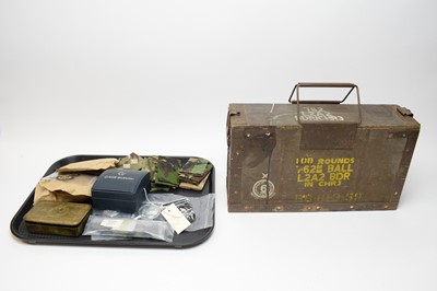Lot 302 - A selection of military interest collectibles