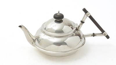 Lot 156 - An Edwardian silver teapot