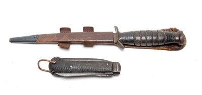 Lot 1097 - A US Second World War Mk3 trench knife, and a Non-Xll Joseph Allen folding knife