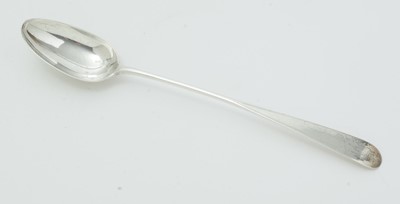 Lot 256 - A George III Scottish silver basting or hash spoon