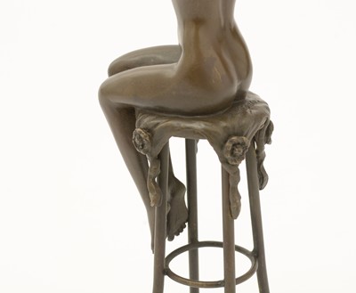 Lot 751 - After Chiparus: a patinated bronze female nude