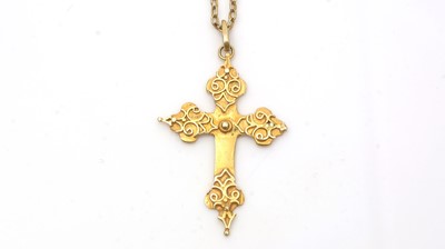 Lot 629 - A gold crucifix pendant