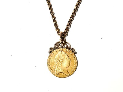 Lot 105 - A George III gold spade guinea on chain
