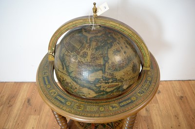 Lot 61 - A reproduction globe drinks trolley