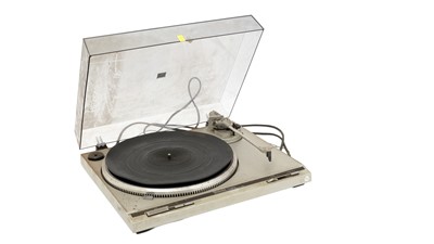 Lot 1007 - A Technics SL-Q20 quartz turntable