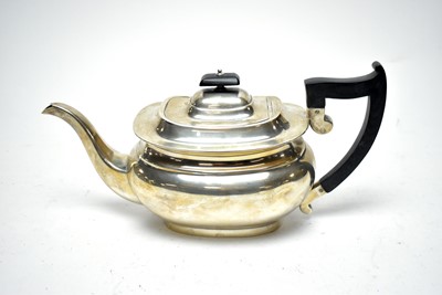 Lot 171 - A silver teapot by Edward Viners, Sheffield