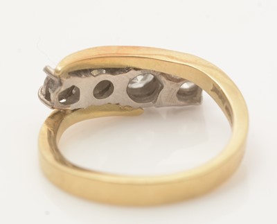 Lot 633 - A four stone diamond ring