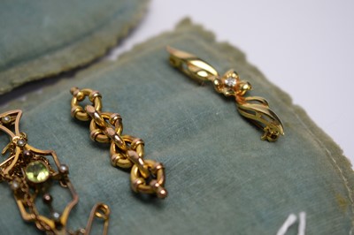 Lot 146 - A selection of mainly Edwardian brooches