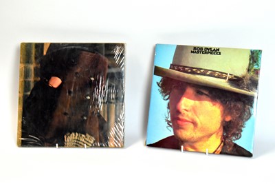 Lot 1043 - 2 Bob Dylan compilation albums