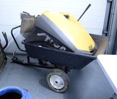 Lot 385 - A Stiga Estate 7122 HWS lawn mower