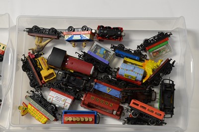 Lot 356 - A collection of model railway rolling stock