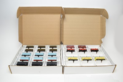 Lot 376 - A collection of 00-Gauge rolling stock