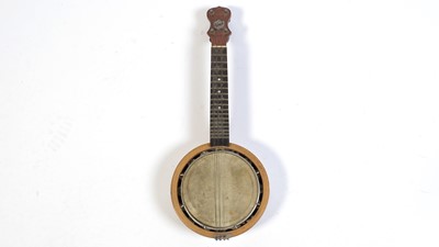 Lot 784 - Keech banjulele banjo
