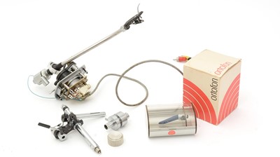 Lot 987 - A tonearm and accessories