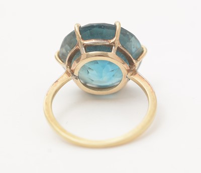 Lot 160 - A zircon single stone dress ring