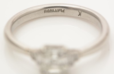 Lot 767 - A solitaire diamond ring