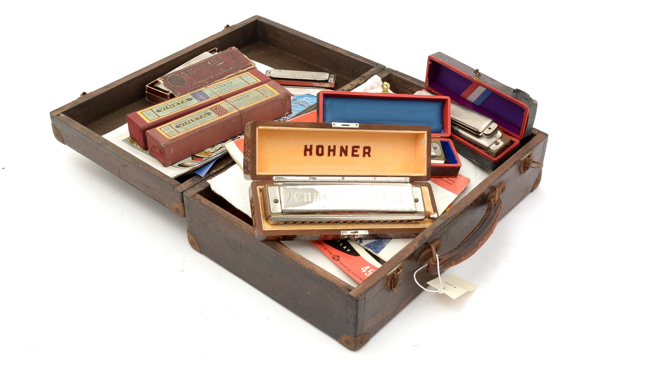 Lot 720 - Hohner harmonicas