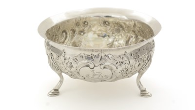 Lot 144 - A George III Irish provincial silver sugar bowl
