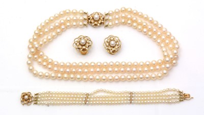 Lot 656 - A demi-parure of diamond and cultured-pearl jewellery
