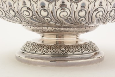 Lot 211 - A late Victorian silver rose bowl