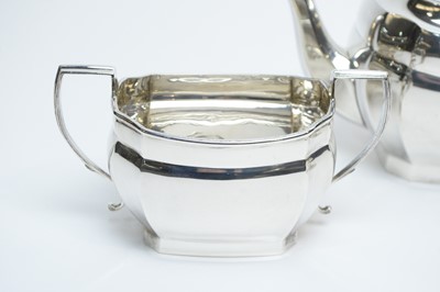Lot 246 - A 1930s silver tea service, by Joseph Gloster
