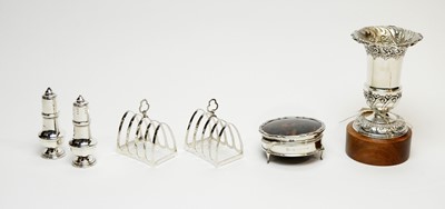 Lot 247 - A selection of silver items