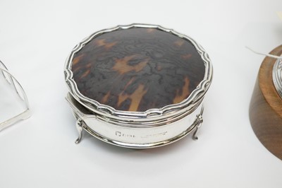 Lot 247 - A selection of silver items