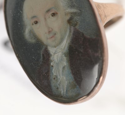 Lot 672 - An 18th Century miniature set mourning ring