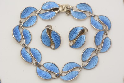 Lot 615 - David Andersen, Norway: silver gilt and blue enamel jewellery