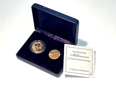 Lot 185 - Two Mint Queen Elizabeth II gold sovereigns