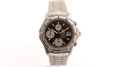 Lot 559 - Tag Heuer 2000 Professional: a steel cased quartz chronograph wristwatch