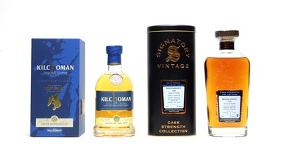 Lot 962 - Bruichladdich Signatory Vintage and a bottle of Kilchoman