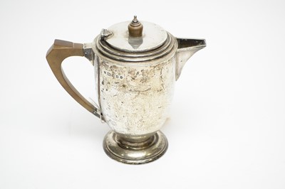 Lot 223 - A George V silver coffee pot