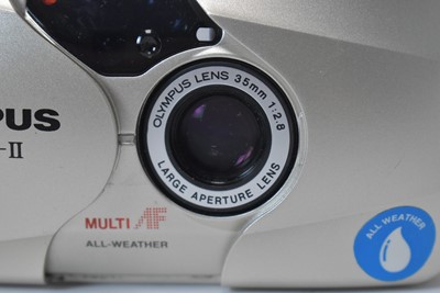 Lot 339 - An Olympus mju II camera