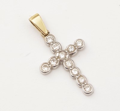 Lot 165 - A diamond crucifix pendant