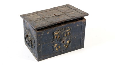 Lot 1327 - A 17th/18th Century Continental iron Armada chest