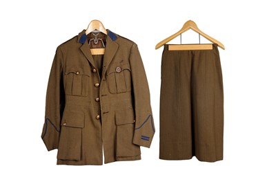 Lot 889 - A ladies Second World War Civil Defence Mechanised Transport Corps (M.T.C) uniform