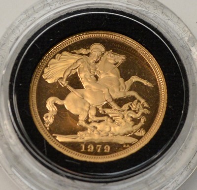 Lot 105 - A Queen Elizabeth II gold sovereign, 1979
