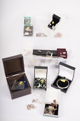 Lot 537 - A selection of jewellery