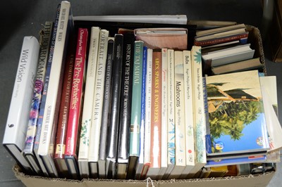 Lot 910 - A selection of hardback and other books