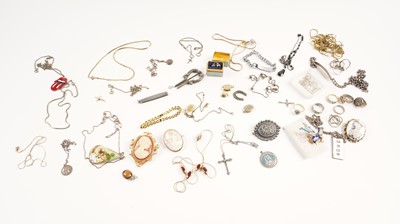 Lot 456 - A collection of silver and other costume jewellery