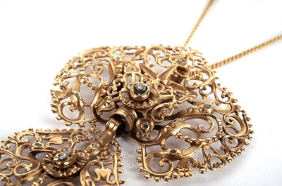 Lot 1070 - An 18th Century Spanish diamond and high-carat gold pendant
