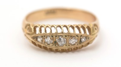 Lot 144 - A Victorian five stone diamond ring