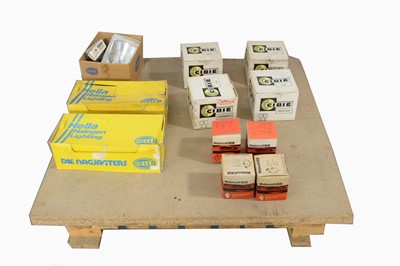 Lot 724 - Headlight kits