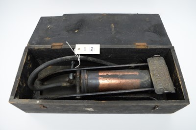 Lot 714 - Dunlop standard foot pump