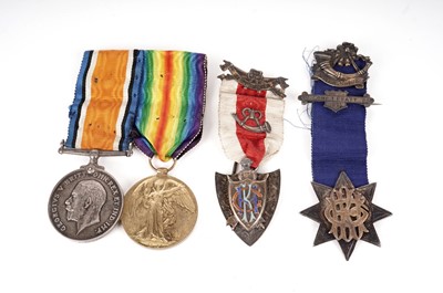 Lot 424 - A pair of WWI General Service medals; and two Masonic jewels