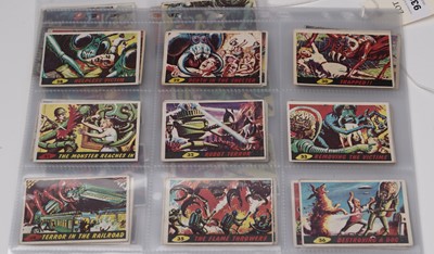 Lot 936 - A set of 55  vintage Mars Attacks trade cards - complete