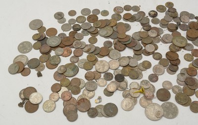 Lot 447 - A collection of coins